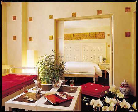 Hotel Restaurant "Le Strasbourg" Bitche Kamer foto
