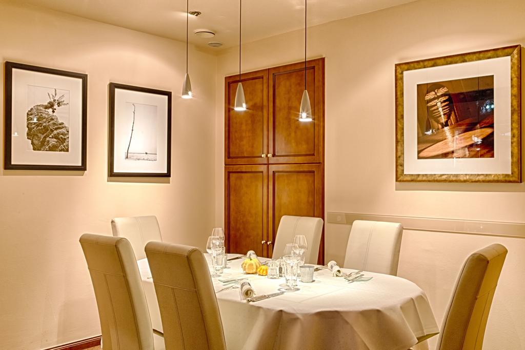 Hotel Restaurant "Le Strasbourg" Bitche Buitenkant foto
